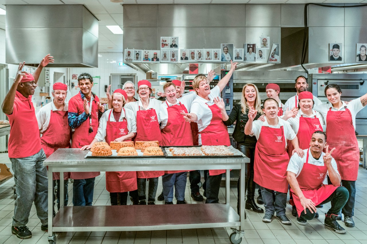 Bakkerij Van eigen deeg is een sociale bakkerij waar mensen met afstand tot de arbeidsmarkt een ambacht leren. De bakkerij maakt onderdeel uit van Siza. Siza biedt ondersteuning en zorg aan mensen met een lichamelijke, verstandelijke of meervoudige beperking en aan mensen met autisme of niet-aangeboren hersenletsel.